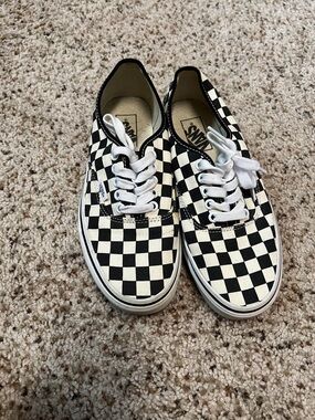 Vans Checkerboard Low-Top Sneakers - Black & White